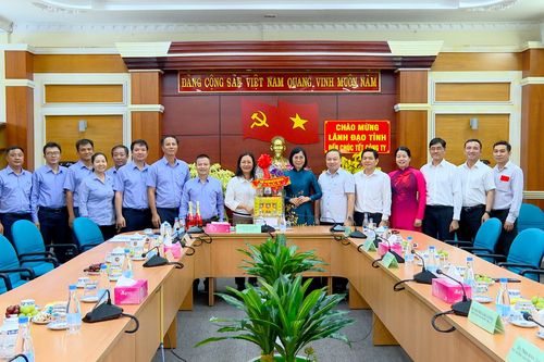 Lãnh đạo tỉnh thăm và chúc Tết các đơn vị trực giao thừa Tết Giáp Thìn