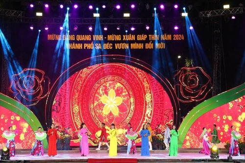 'Thành phố Sa Đéc vươn mình đổi mới'