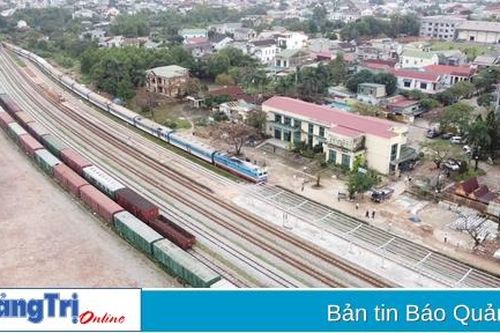 Những đoàn tàu chở mùa xuân sum họp