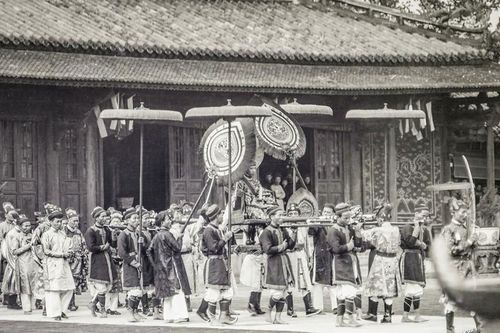 Ảnh tư liệu 'nói' chuyện di sản