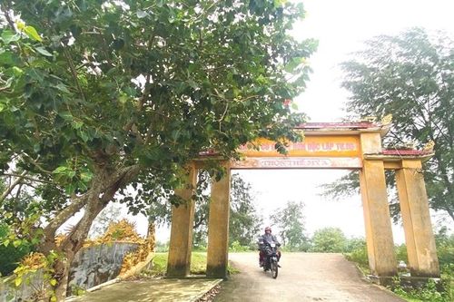 'Thỉnh ý thần khe'