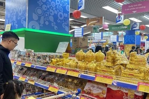 Ngày 30 Tết thị trường khá nhộn nhịp