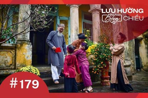 Chiều cuối năm con về thăm mẹ