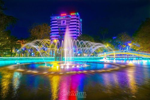 Đô thị Cà Mau rực rỡ vào Xuân
