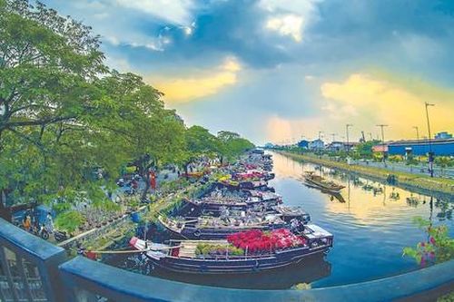 Mùa chậm rãi niềm riêng