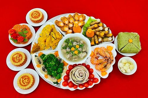 Đã mắt ngắm những mâm cỗ cúng giao thừa kỳ công khiến dân mạng trầm trồ