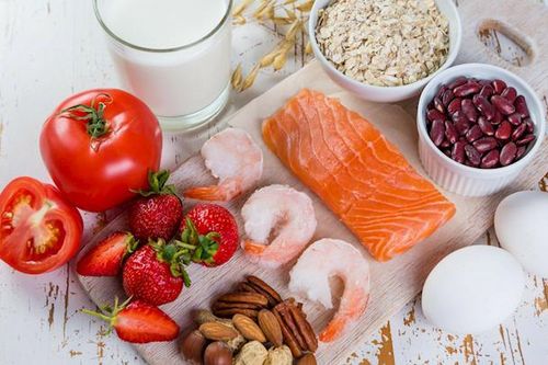 Cần làm gì khi bị dị ứng thức ăn?