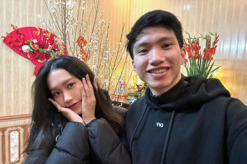 Cầu thủ Việt rạng rỡ đón giao thừa