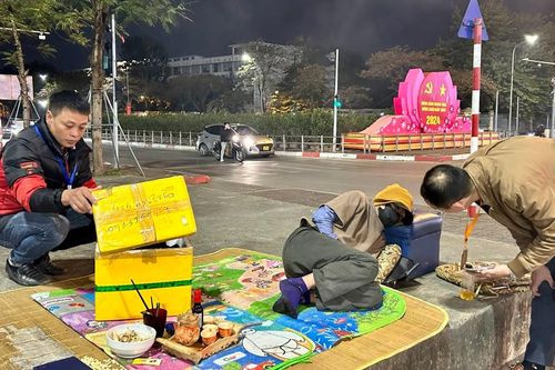Mang cái Tết đến những người lang thang trong đêm Giao thừa