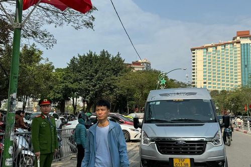 Đa dạng các biện pháp bảo đảm an ninh trật tự tại chùa Trấn Quốc