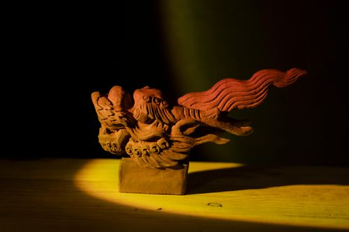 99 giai thoại về rồng và đế vương nước Việt qua các thời kỳ lịch s