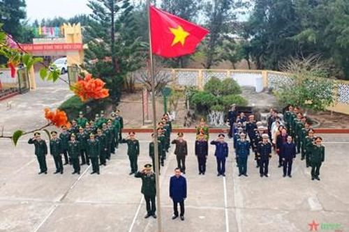 Lễ chào cờ chủ quyền đầu năm mới trên đảo tiền tiêu của Tổ quốc