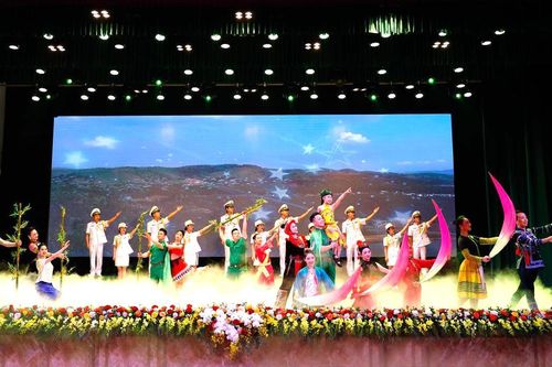 'Thắp lửa' chốn biên thùy