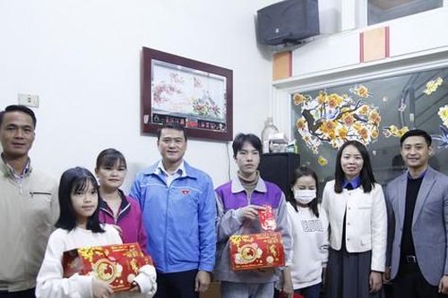 Tuổi trẻ Bắc Giang đón giao thừa cùng công nhân ở trọ xa quê