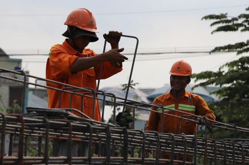 Nhộn nhịp trên công trường thi công dự án trọng điểm của TP.HCM
