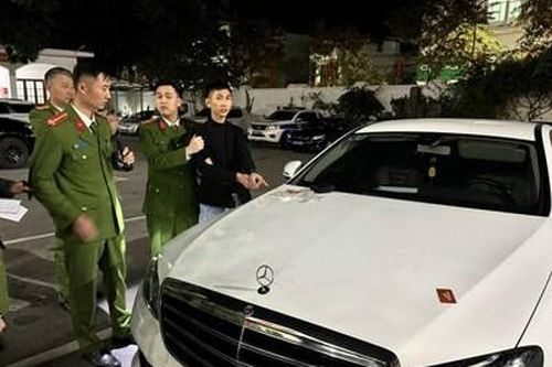 Bắt kẻ tàng trữ trái phép chất ma túy trong đêm giao thừa