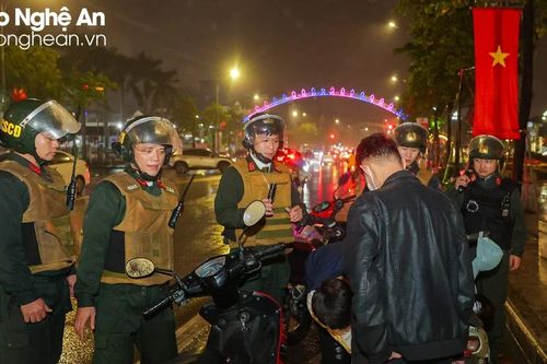 Đêm Giao thừa, Công an Nghệ An phát hiện 59 đối tượng sử dụng pháo trái phép