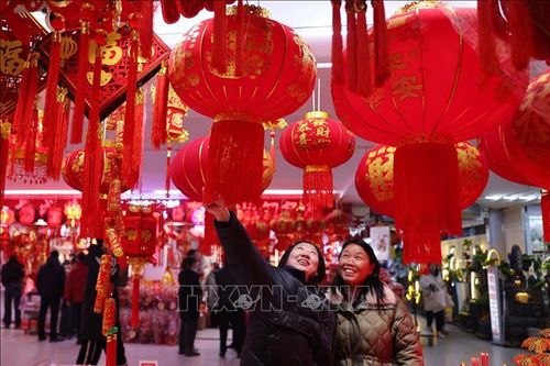 Người dân Trung Quốc tưng bừng đón Tết Nguyên đán