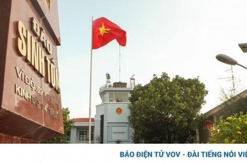 Thiêng liêng Lễ chào cờ sáng mùng 1 Tết trên Quần đảo Trường Sa
