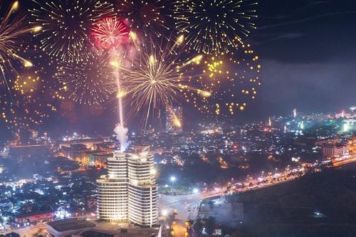 Mãn nhãn màn pháo hoa chào đón năm Giáp Thìn 2024