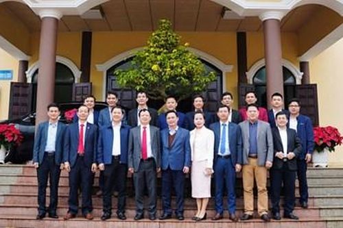 Bí thư Tỉnh ủy Lê Trường Lưu chúc tết thị xã Hương Thủy