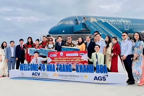 Khánh Hòa: Đón chuyến bay 'xông đất' đầu năm Giáp Thìn 2024