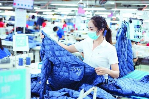 Doanh nghiệp dệt may: Đón đầu 'xanh hóa'
