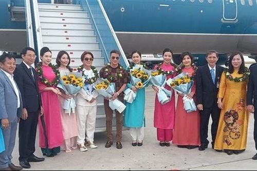 Đón chuyến bay 'xông đất' đầu năm Giáp Thìn đến Khánh Hòa