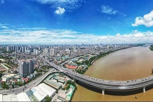 Hà Nội tựa núi, nhìn sông