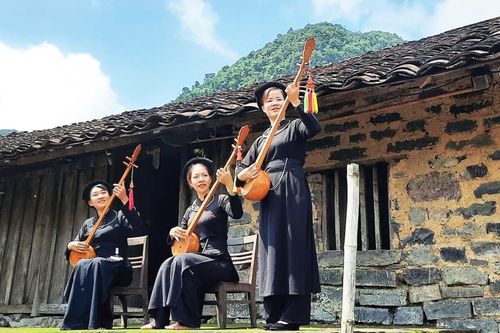 Sắc xuân làng cổ