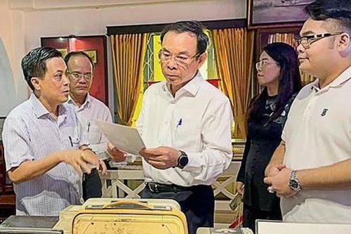 Thành phố Hồ Chí Minh 100 điều thú vị
