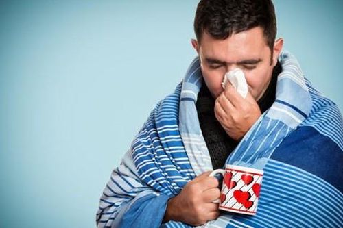 Tại sao không nên sử dụng nhiều loại thuốc cảm cùng lúc?