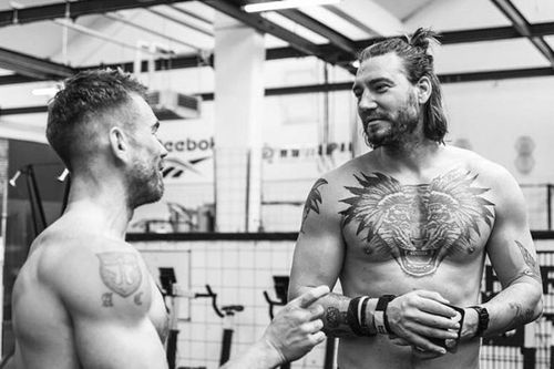Cơ bắp đáng kinh ngạc của Nicklas Bendtner