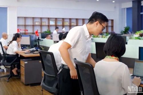 Chuyện trực Tết của những 'người lính' điều hành bay