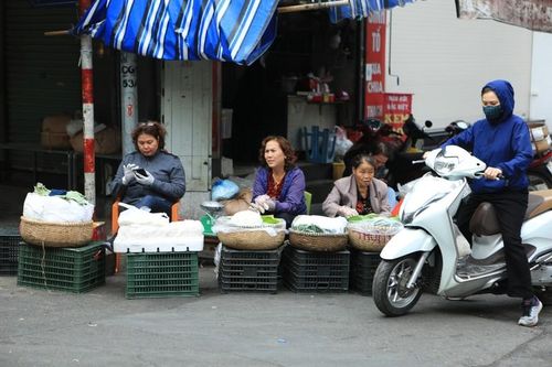 Hà Nội: Chợ mở cửa sớm ngày mùng 2 Tết Giáp Thìn