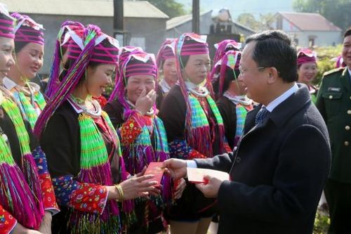 Quảng Ninh: Chủ tịch UBND tỉnh chúc Tết đồng bào dân tộc xã vùng cao biên giới