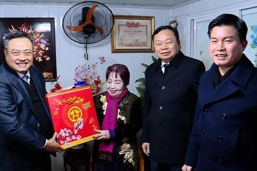 Hà Nội đẩy mạnh chi trả an sinh xã hội qua tài khoản ngay sau dịp Tết