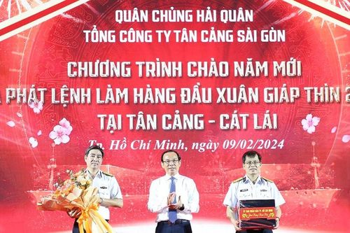 Tổng Công ty Tân Cảng Sài Gòn phát lệnh làm hàng đầu xuân Giáp Thìn