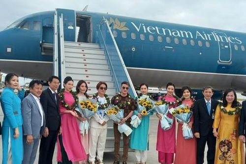 Hơn 300 chuyến bay đưa du khách đến Nha Trang - Khánh Hòa du Xuân