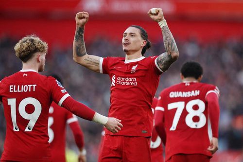Liverpool đòi lại ngôi đầu bảng từ tay Man City