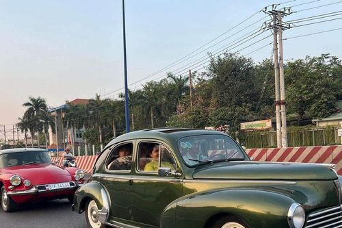 Nét đẹp xe cổ của người Sài Gòn