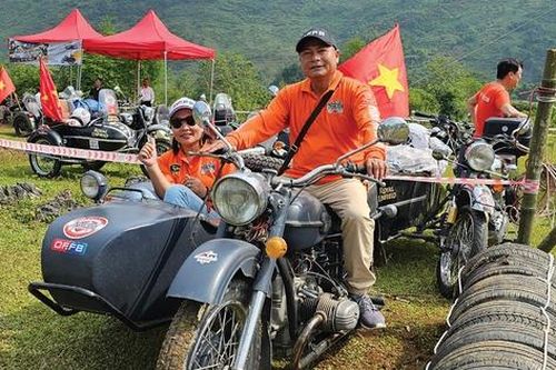 Kỳ công như thú chơi sidecar