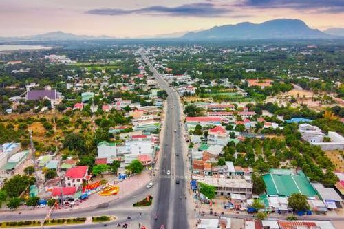 Cam Lâm trên đà phát triển