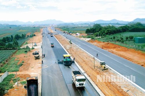 Xuân về trên các công trình giao thông trọng điểm