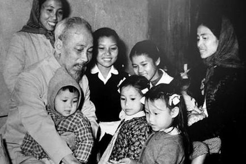 Những lời chúc Tết năm Thìn của Chủ tịch Hồ Chí Minh