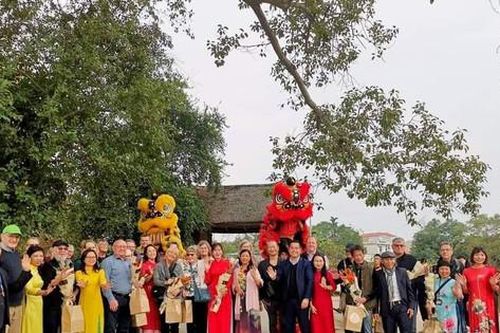 Các khu du lịch văn hóa và tâm linh tại Sơn Tây mở cửa đón khách đầu năm