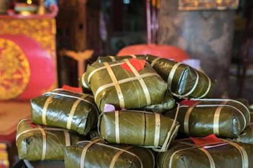 Ăn bánh chưng thế nào để ngon miệng mà không tăng cân?