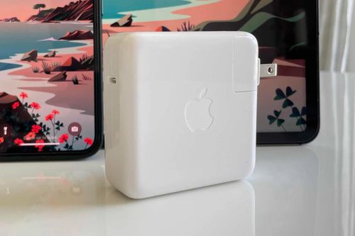Dùng sạc MacBook cho iPhone có sao không?