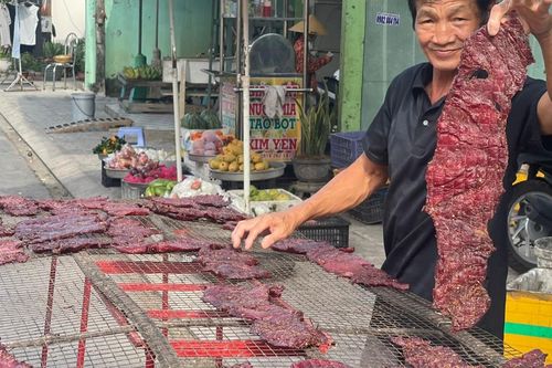 Nức tiếng khô trâu Phước Long