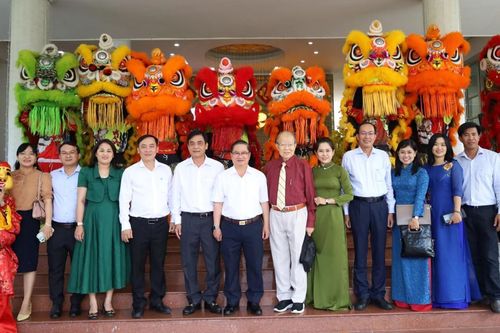 Nhiều trụ sở UBND tỉnh, thành tại ĐBSCL mở cửa đón khách du Xuân